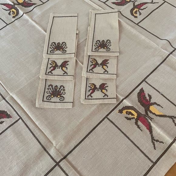 Vintage marine life table topper w/6 cocktail napkins hand cross stitched linen - Picture 2 of 8